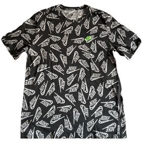 Nike Print All Over T-Shirt Size Large Men’s